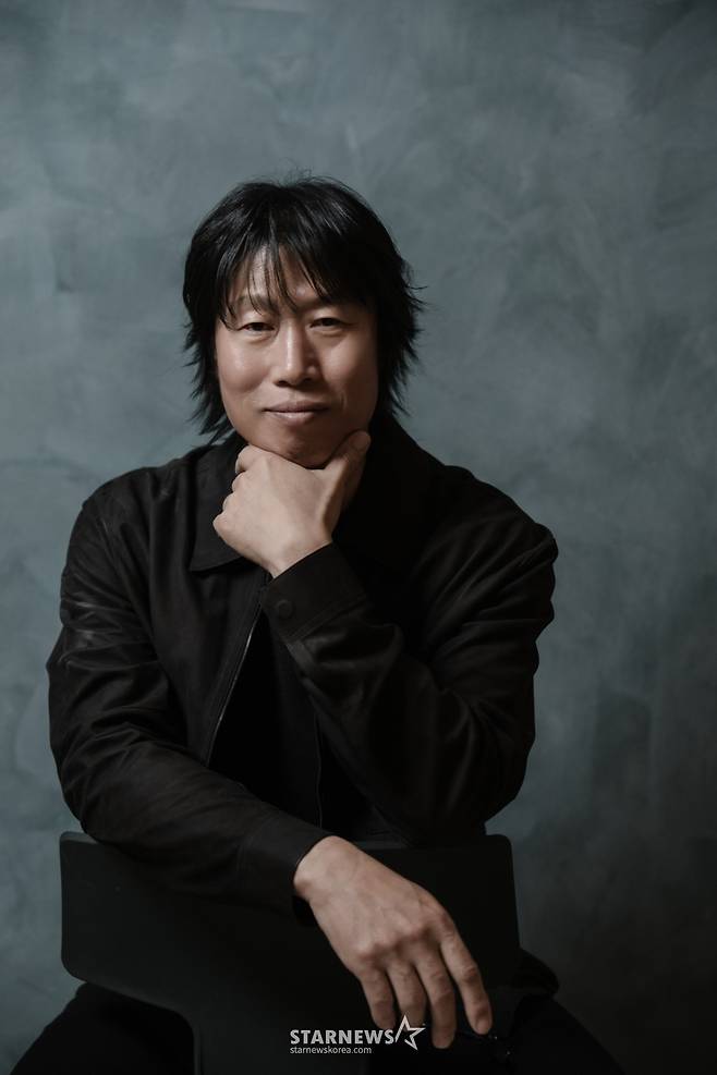 영화 '야당'(감독 황병국)의 주연배우 유해진이 15일 진행된 인터뷰를 위해 포즈를 취하고 있다. /사진제공=플러스엠 엔터테인먼트 2025.04.15 /사진=이동훈 photoguy@