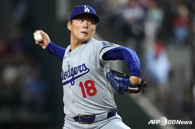 역투를 펼치는 야마모토 요시노부. /AFPBBNews=뉴스1