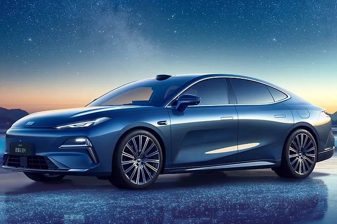 지리 갤럭시 스타샤인 8 EM