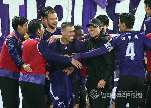 안양FC 마테우스 골 환호.