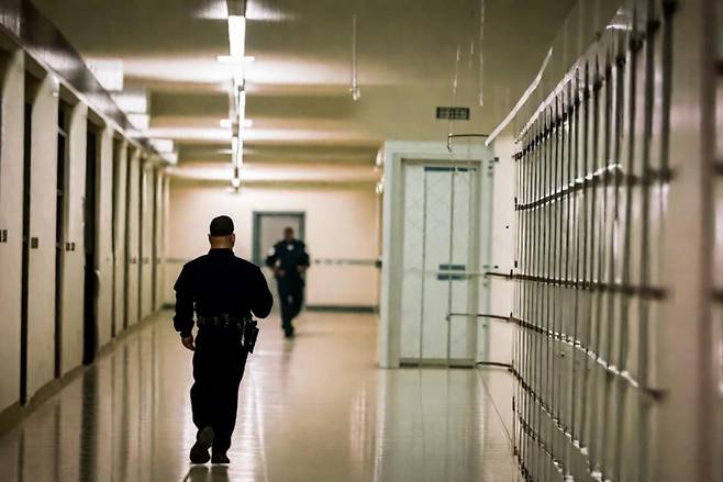 이탈리아 교도소 내부 모습 [움브리아24 캡처. 재판매 및 DB 금지]