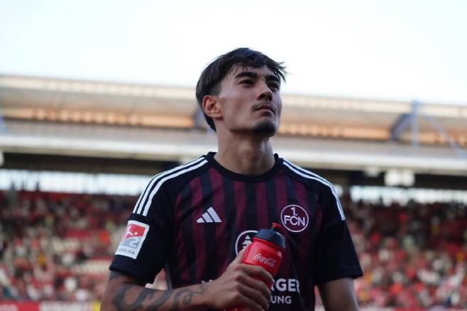 사진=카스트로프 SNS