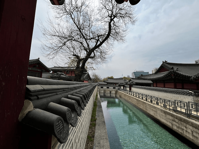 0cea8005c3f369842399f396379c7019ce572ceac4fadc80e0e6a3d496b5a037ba9ba8872536413499fc743a01ab280294c31852