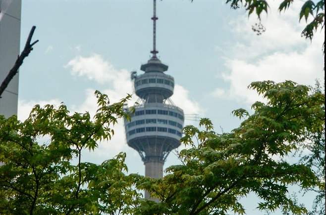 7e9f8071b2801e80239bf3e14f9c706e01e7bf5f9a11eec69281f69675cd841ca8d3e2a427c152d2ec99873b74b28e75fc3c271d