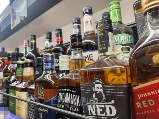 서울의 한 편의점에 위스키 제품들이 진열돼 있다.