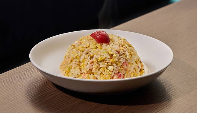 조광효 요리사가 만든 매실장아찌 볶음밥. 염서정 스튜디오 어댑터