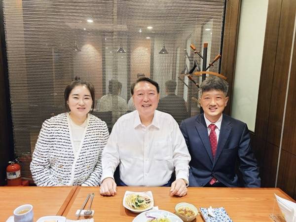 ▲ 왼쪽부터 김계리, 윤석열, 배의철. 사진=김계리 페이스북