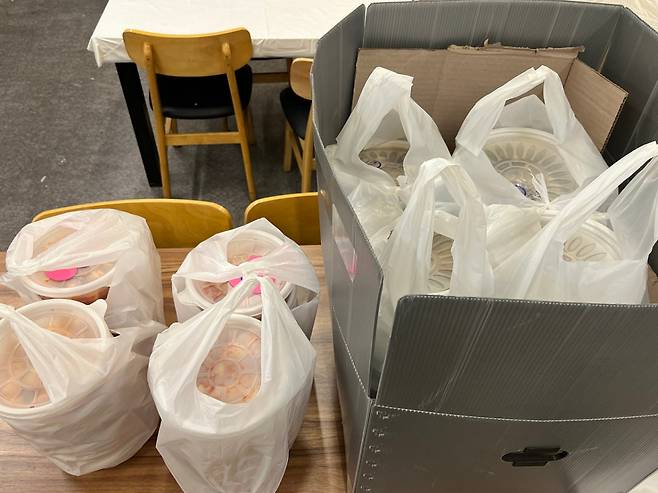 한 자영업자가 삼계탕 50인분을 포장 주문한 뒤 나타나지 않는 노쇼 피해를 입었다고 호소했다. /사진=자영업자 커뮤니티 아프니까 사장이다 갈무리