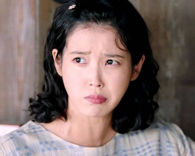 누리꾼들 사이 아이유가 최진실과 닮았다는 이야기가 나오고 있다. / 넷플릭스 '폭싹 속았수다' 캡처