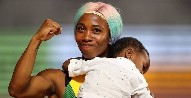 셸리 앤 프레이저-프라이스와 아들 지온. [인스타그램 캡처]