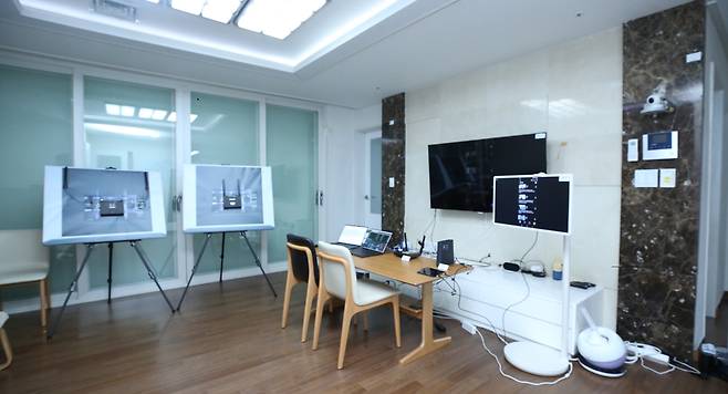 대전 유성구에 위치한 LG유플러스 대전 R&D 센터의 홈 무선 환경 시험실 모습. [LG유플러스 제공]