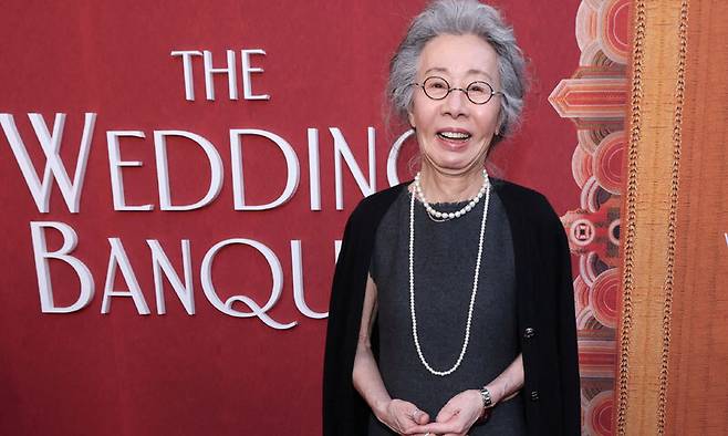 지난 14일(현지시간) 미국 로스앤젤레스(LA)에서 열린 영화 ‘결혼피로연’ 시사회에 참석한 배우 윤여정. 로이터연합뉴스