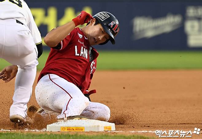 15일 오후 서울 송파구 잠실야구장에서 열린 '2022 신한은행 SOL KBO 올스타 프라이데이' 퓨처스 올스타전 북부리그와 남부리그의 경기, 6회초 무사 북부 선두타자 석정우가 3루타를 때려내고 있다. 엑스포츠뉴스 DB