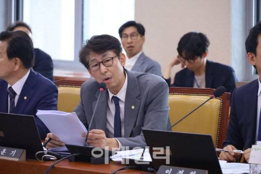 이훈기 더불어민주당 미디어특위 위원장. 사진=이데일리 DB