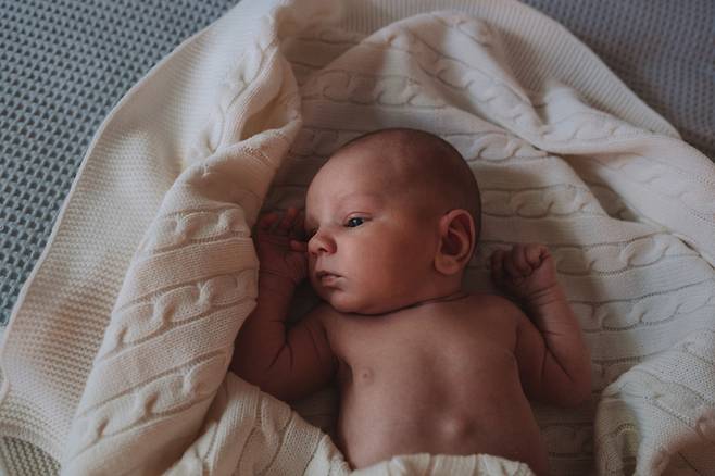 집에서 포경수술을 받다가 숨진 생후 45일된 아이 사건이 보도됐다. 사진은 이해를 돕기 위한 것으로 기사와 직접적인 관계 없음. [사진=게티이미지뱅크]