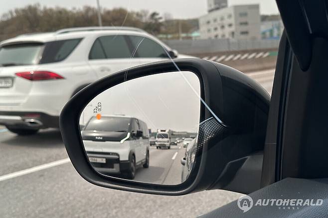 국내 공식 출시를 앞둔 기아 PV5가 지난주 경부고속도로에서 목격됐다. (오토헤럴드 김훈기 기자)