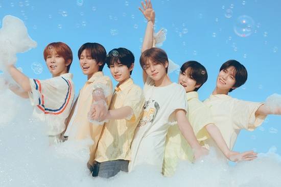 엔시티 위시, ‘팝팝’ 데뷔 첫 밀리언셀러 등극 (제공: SM엔터테인먼트)