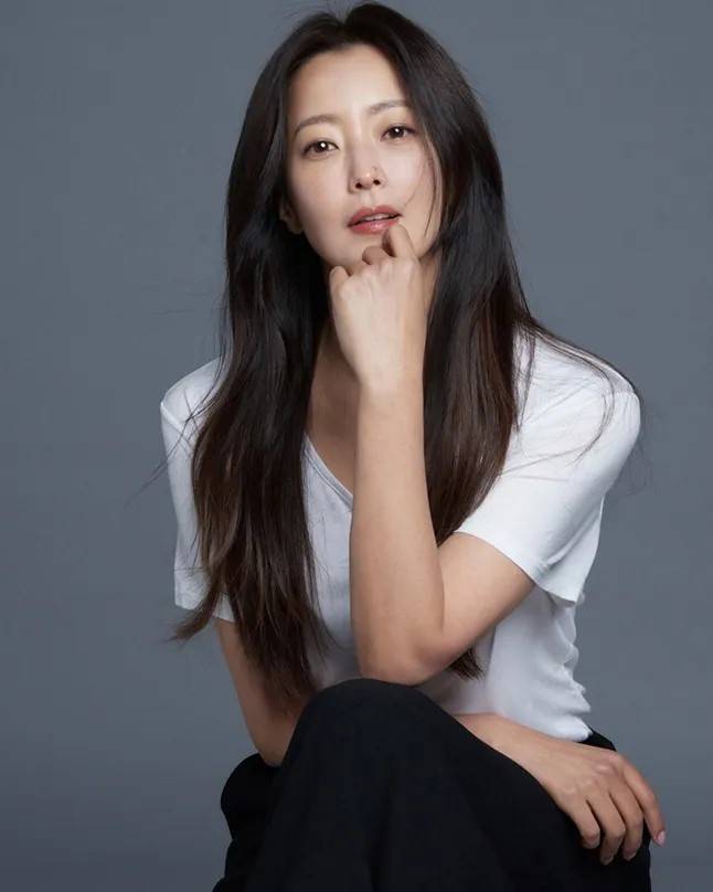 김희선, 미술X엔터 새로운 콘텐츠 플랫폼 도전... K아트 알린다 (제공: 김희선 프로필)