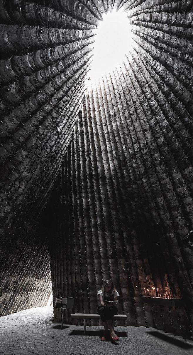 브루더 클라우스 필드 채플 /글로벌스페이스