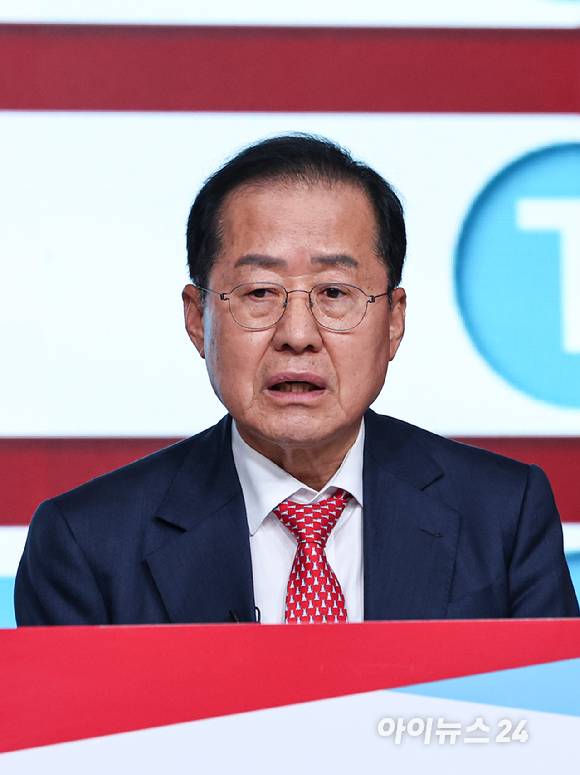 20일 서울 강서구 ASSA아트홀에서 열린 국민의힘 제21대 대통령 후보자 1차 경선 조별 토론회에서 B조 홍준표 후보가 발언하고 있다. [사진=국회사진취재단]