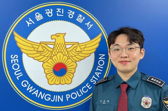 현재 서울 광진경찰서 여성청소년과에서 학교전담경찰관 업무를 담당하는 전용철 경사가 소중 학생기자단의 경찰 업무에 대한 궁금증을 풀어줬다.