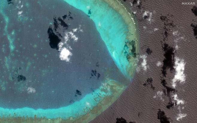 스카버러 암초(중국명 황옌다오) 위성 사진. /막사 테크놀로지