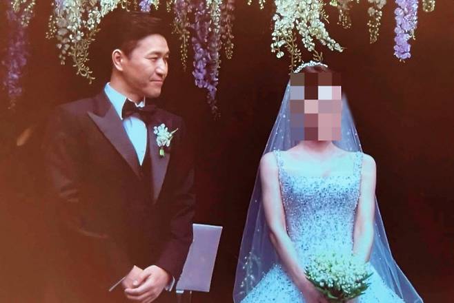 인순이가 김종민 아내 얼굴이 담긴 사진을 모자이크 없이 올렸다가 뭇매를 맞고 삭제했다. /사진=인스타그램 갈무리