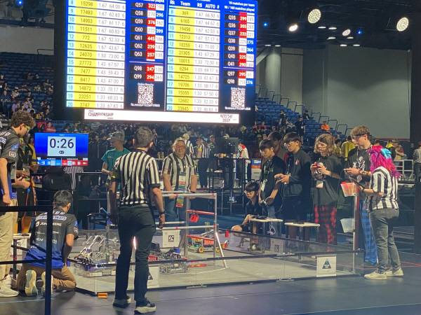 영주 대영중·고등학교 로봇동아리 이글스 팀 경기 모습(노벨리스제공)