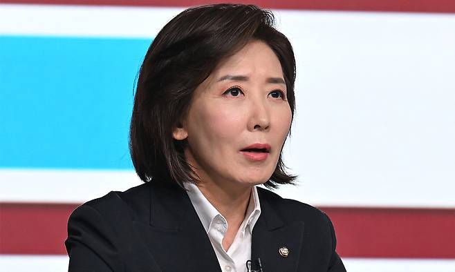 나경원 국민의힘 대선 경선 후보가 20일 서울 강서구 ASSA아트홀에서 열린 '제21대 대통령 선거 국민의힘 1차 경선 B조 토론회'에서 발언하고 있다. 뉴시스