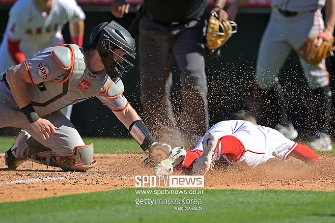 ▲ 에인절스는 1-4로 뒤진 9회 4점을 뽑아내며 극적인 끝내기 역전승을 거뒀다