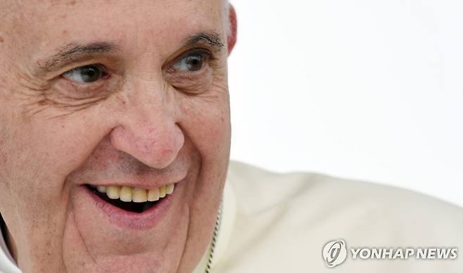 한국 방문한 프란치스코 교황(2014.8.17) [EPA=연합뉴스 자료사진]