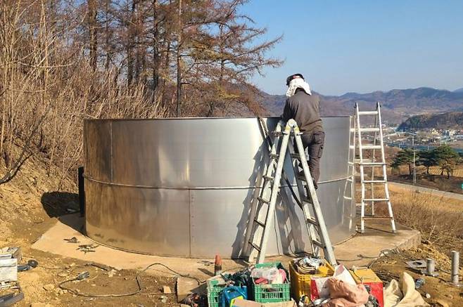 청송군이 산불피해 농업생산기반시설 복구를 본격 추진한다. 청송군 제공