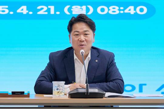 오세현 아산시장 간부회의 모습. 아산시 제공