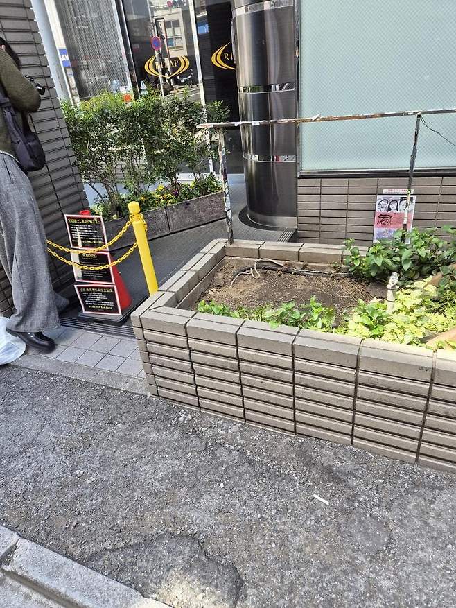 7fed8273b58669f051ee84e54e8376731583423da57b8cef122923475ef5db74