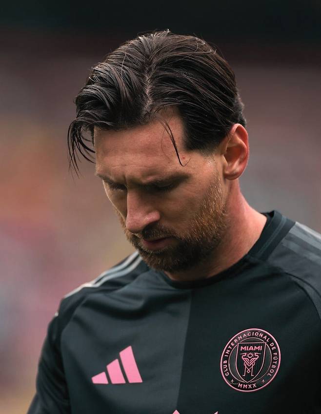 Go9xhYDXUAA_9N3.jpeg 머리가 달라진 리오멜 메시 근황