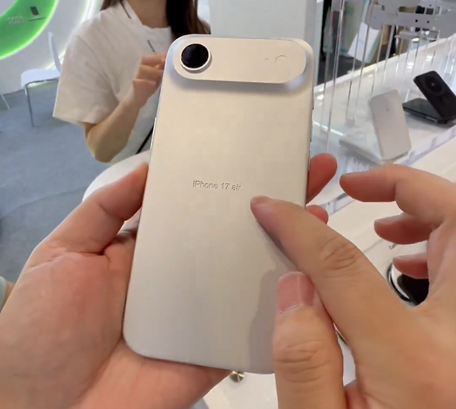"아이폰17 시리즈, 이렇게 다르다".. 중국서 실물