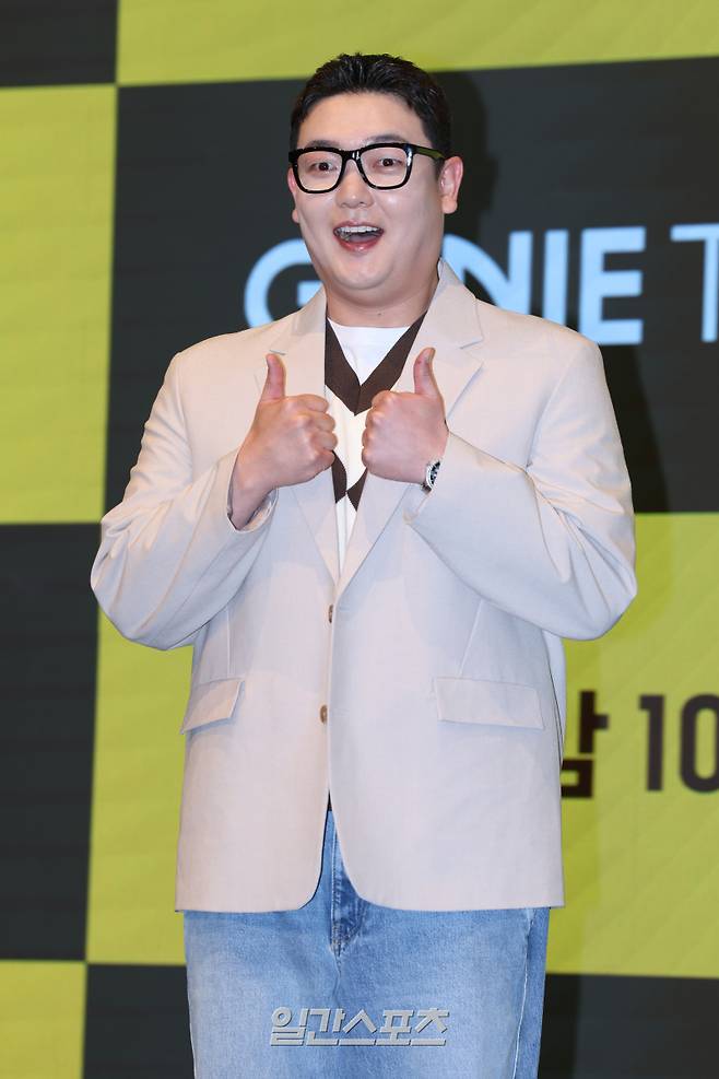 배우 김민호가 7일 오후 서울 구로구 더세인트에서 열린 지니TV 오리지널 '신병3' 제작발표회에 참석해 포즈를 취하고 있다. '신병3'는 평화는 찰나였다! 예측 불허 ‘두 신병’의 폭격과 ‘그’의 귀환으로 긴장감이 감도는 신화부대. 진급을 앞둔 박민석 일병의 군 생활은 더욱 꼬여가는데... 예측 불허! 하이퍼 리얼리즘 코미디. 7일 밤 10시 공개. 서병수 기자 qudtn@edaily.co.kr /2025.04.07/