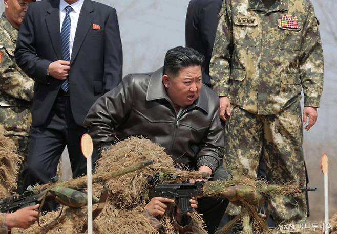 북한 노동당 기관지 노동신문이 지난 5일 "김정은 동지께서 4월4일 조선인민군(북한군) 특수작전부대들의 훈련기지를 방문하시고 종합훈련을 지도했다"라고 보도했다. / 사진=뉴스1