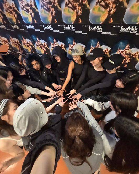 르세라핌 허윤진 인스타그램 캡처