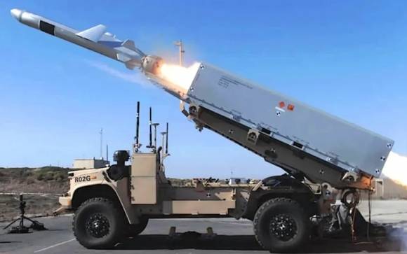 ‘해군·해병대 원정 선박 차단 체계’(NMESIS)에 발사되는 NSM 미사일 자료사진. 미 국방부 제공