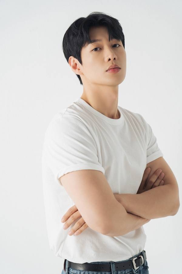 문유강 / 사진=워크하우스컴퍼니 제공