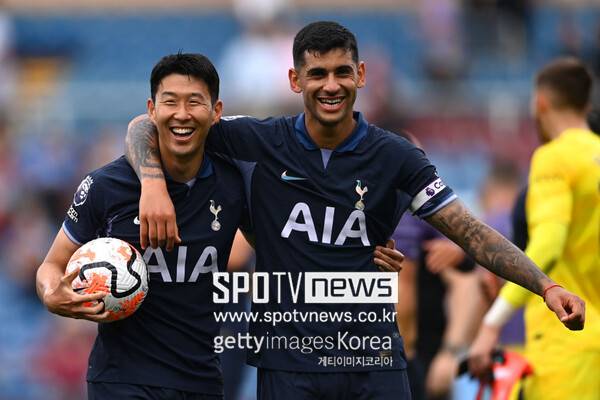▲ 토트넘 홋스퍼 주장 손흥민과 부주장 크리스티안 로메로, 이별의 시간이 빠르게 다가오고 있다는 평가다.