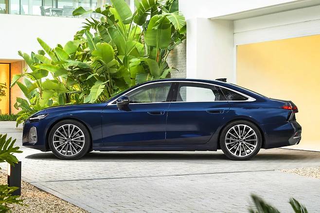 아우디 신형 A6 세단