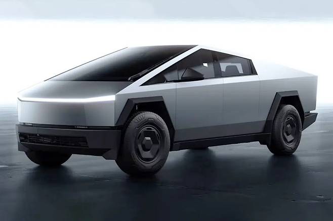 테슬라 사이버트럭 롱 레인지 모델