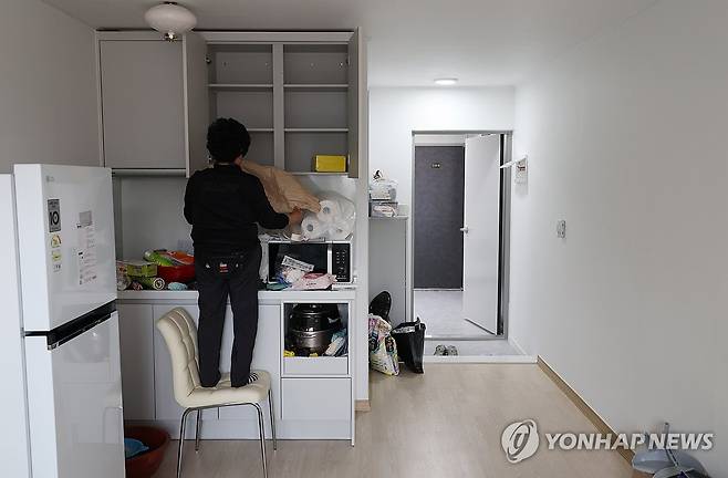 '경북산불' 이재민, 안동시 1호 임시주택 입주 [연합뉴스 사진]