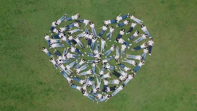 트리플에스 LOVElution ‘Girls' Capitalism’ MV 스틸컷