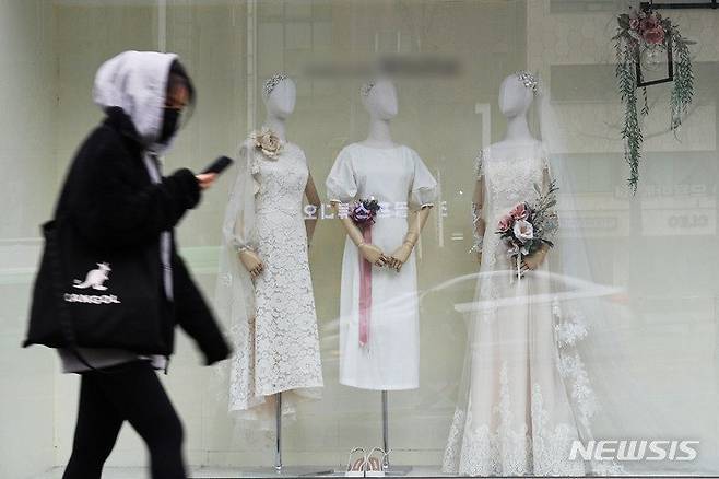 사진은 드레스샵 모습. 사진은 본문의 내용과 직접 관계 없음. 뉴시스