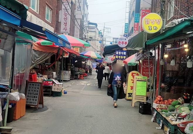 자마장시장 골목형상점가. 광진구 제공