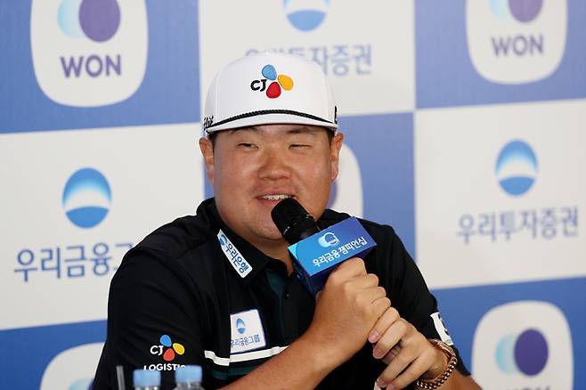 임성재가 2025 우리금융 챔피언십 개막을 하루 앞둔 23일 경기 파주 소재 서원밸리CC에서 기자회견을 하고 있다. KPGA 제공