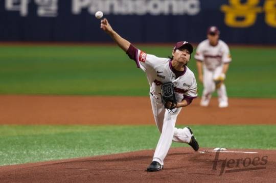 역투하는 하영민